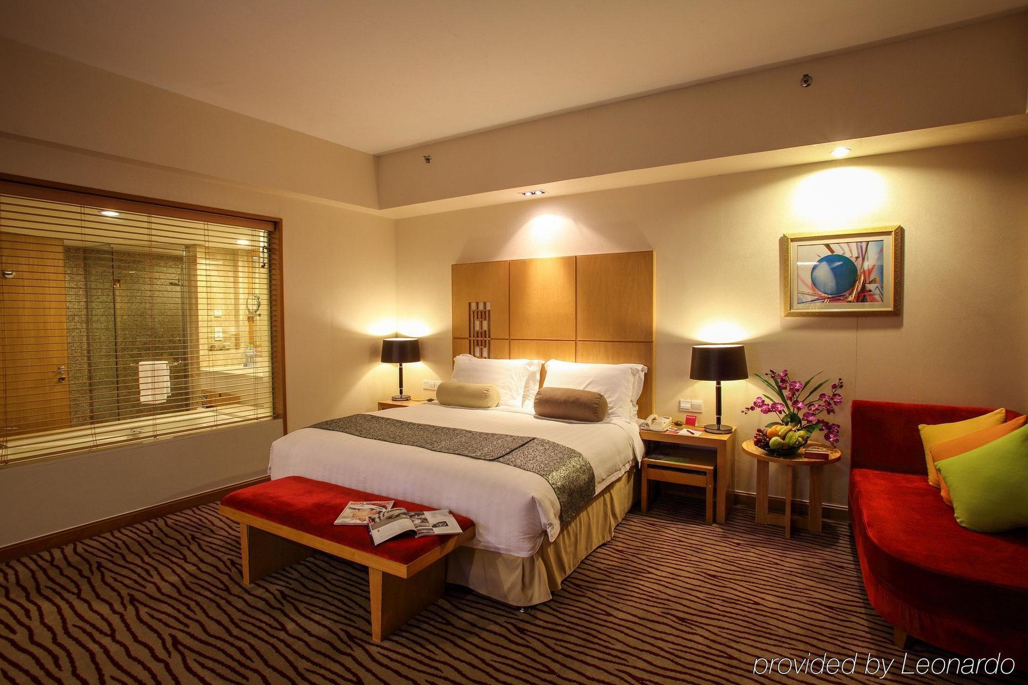 Crowne Plaza Zhanjiang Kang Yi, An Ihg Hotel Екстериор снимка