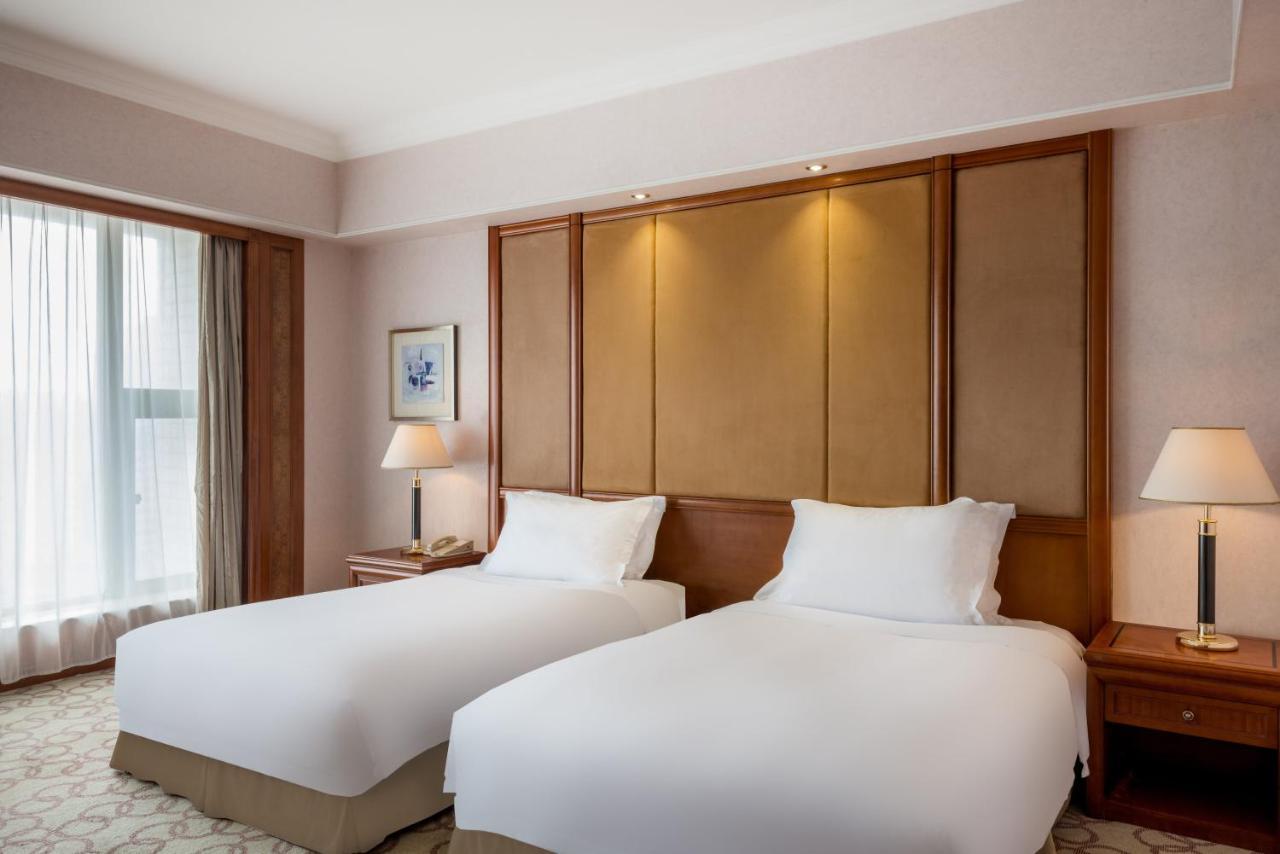 Crowne Plaza Zhanjiang Kang Yi, An Ihg Hotel Екстериор снимка