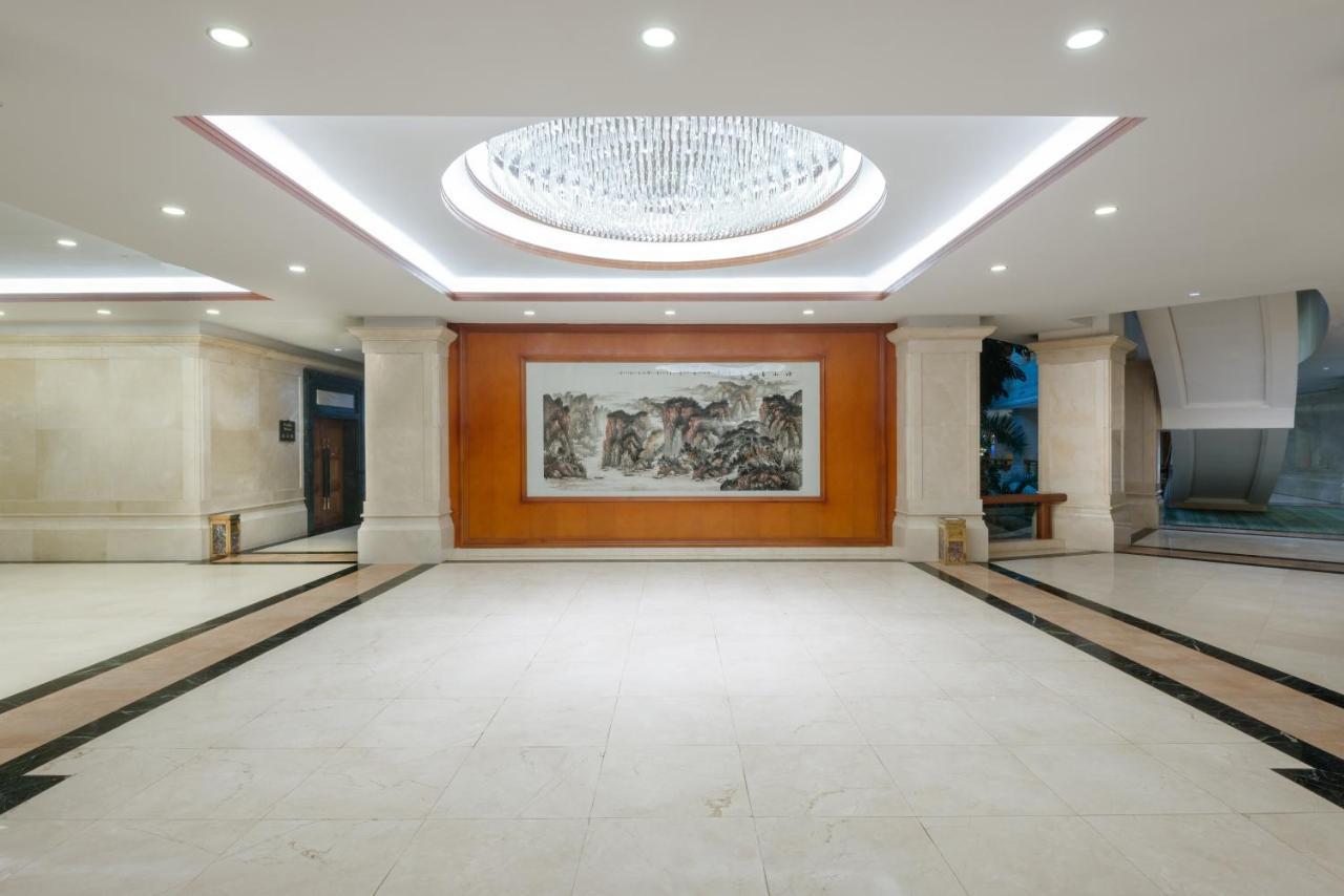 Crowne Plaza Zhanjiang Kang Yi, An Ihg Hotel Екстериор снимка