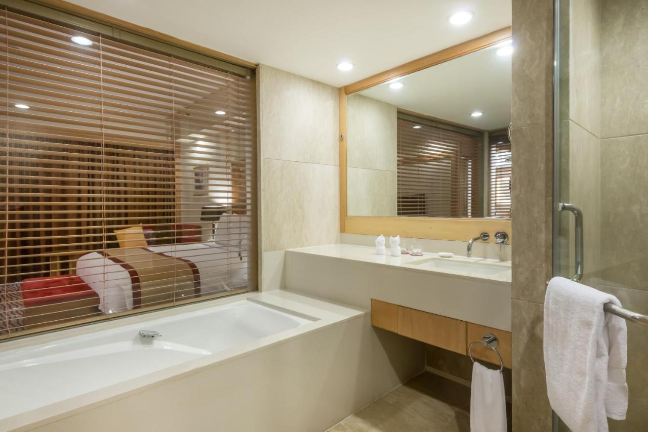 Crowne Plaza Zhanjiang Kang Yi, An Ihg Hotel Екстериор снимка